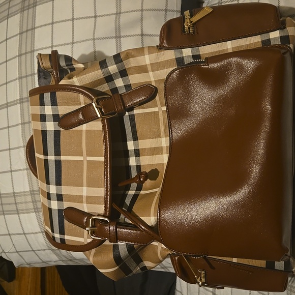 Bags - Picture 6 of 8